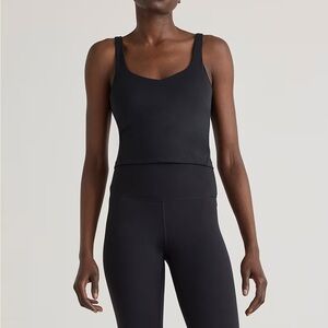 NWT Quince Women's Ultra Form V Neck Black Cropped Sports Bra Sz Medium